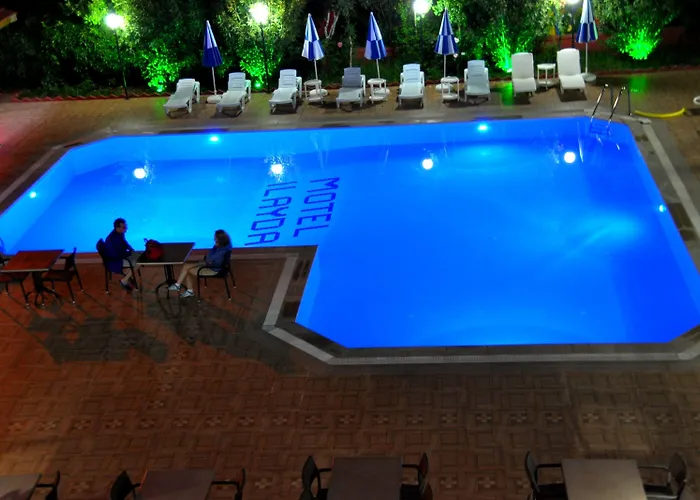 The Valley Hotel 2*