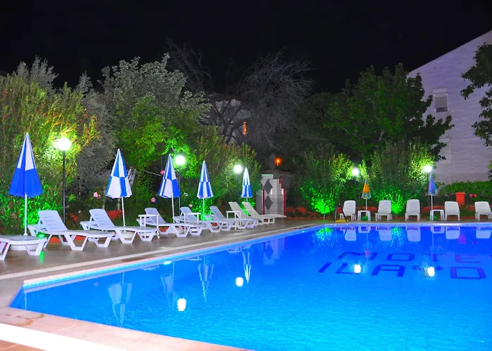 The Valley Hotel