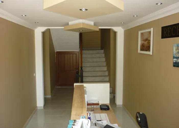 The Valley Ξενοδοχείο 2*