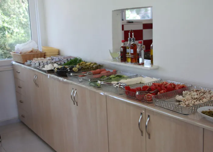 The Valley Ολουντενίζ