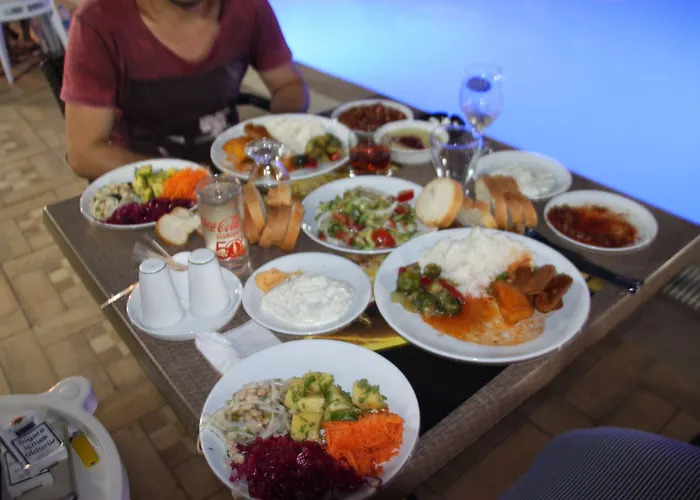 Отель The Valley 2*