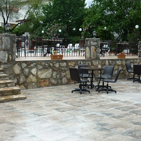 Hotel The Valley 2*